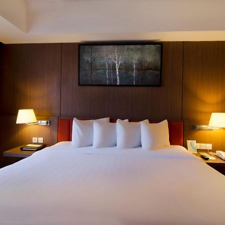 Soll Marina Hotel Serpong Extérieur photo