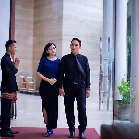 Soll Marina Hotel Serpong Extérieur photo