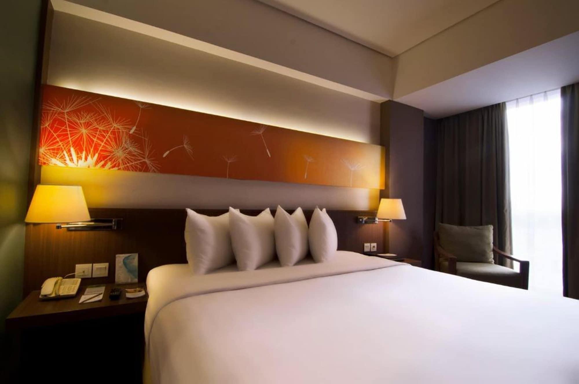 Soll Marina Hotel Serpong Extérieur photo