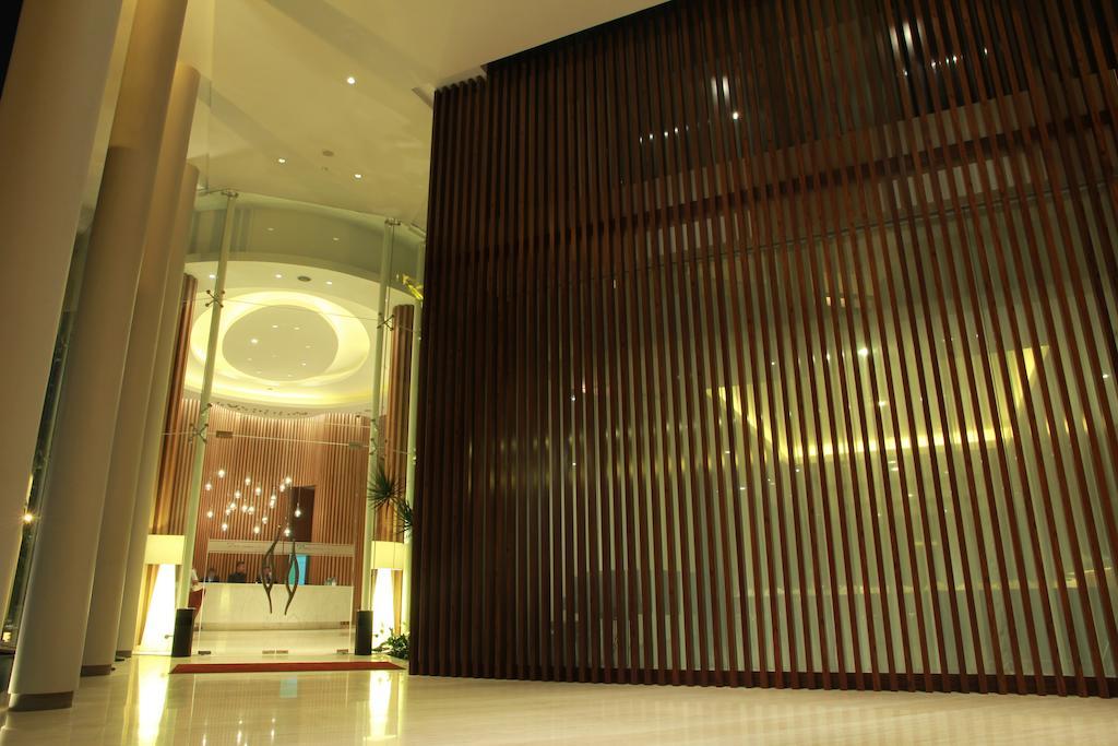 Soll Marina Hotel Serpong Extérieur photo