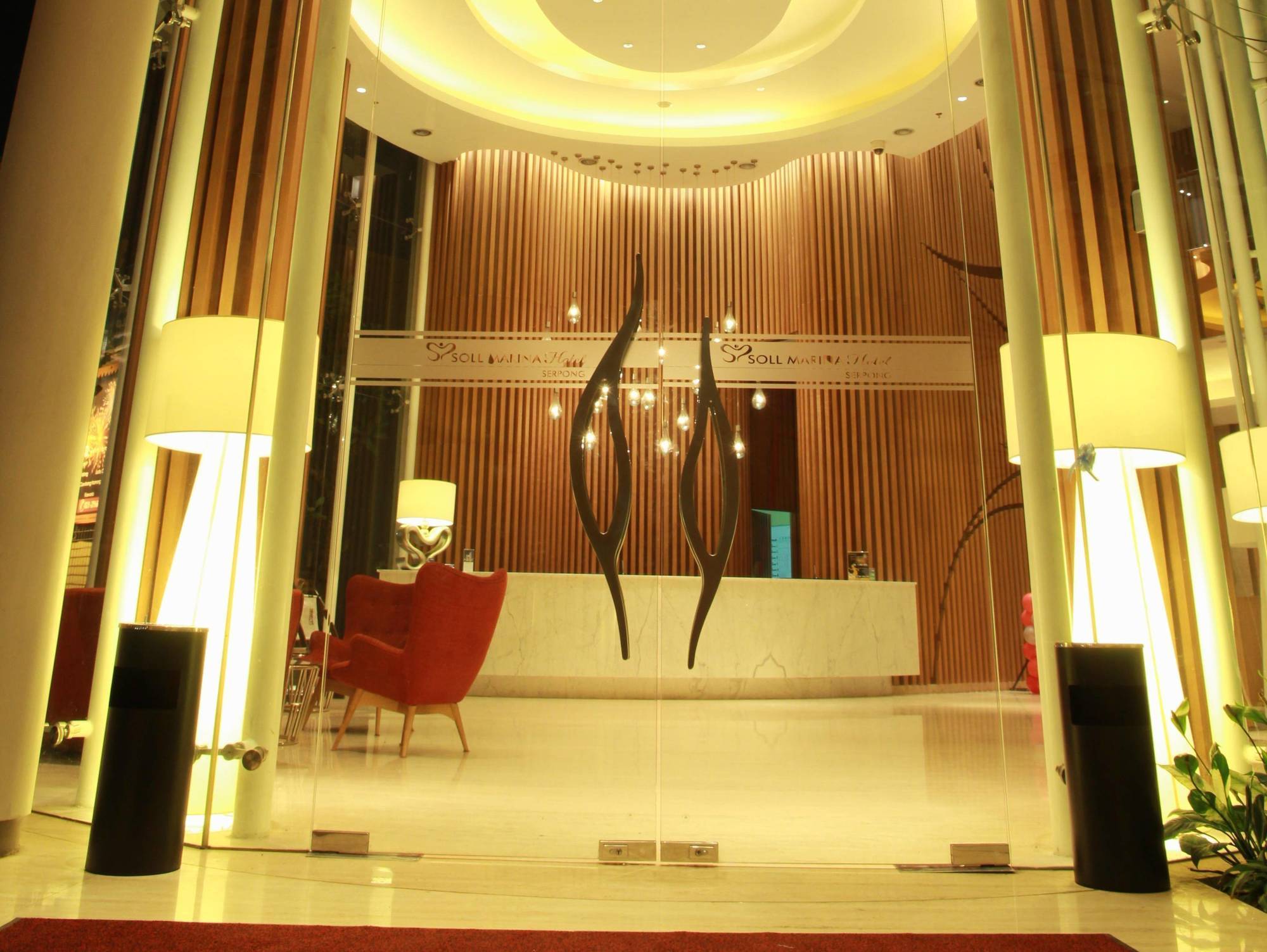 Soll Marina Hotel Serpong Extérieur photo