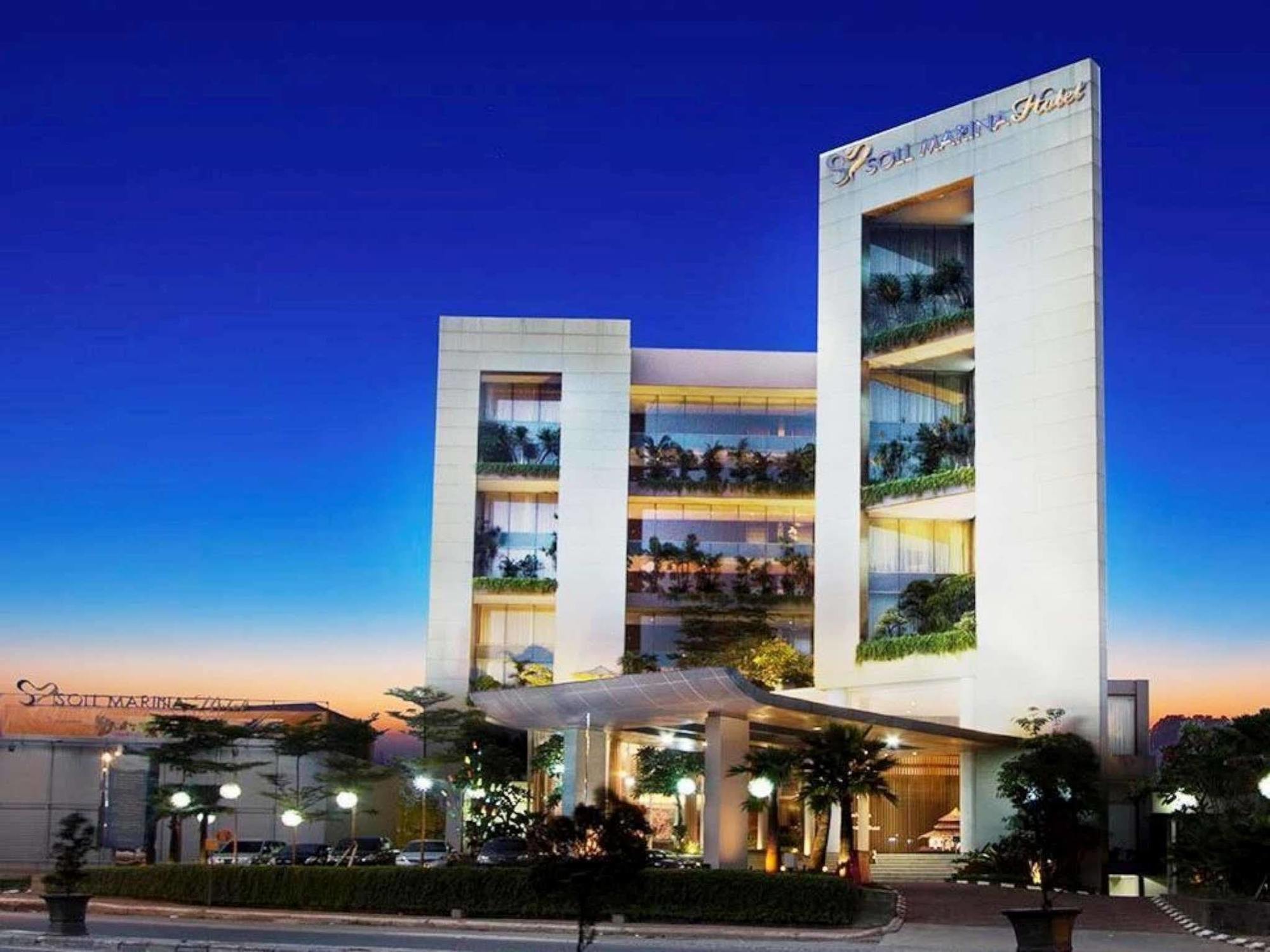 Soll Marina Hotel Serpong Extérieur photo