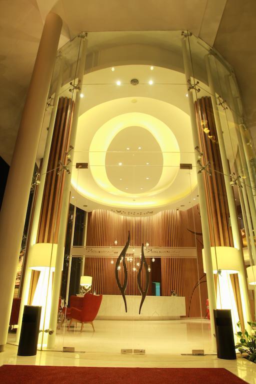 Soll Marina Hotel Serpong Extérieur photo